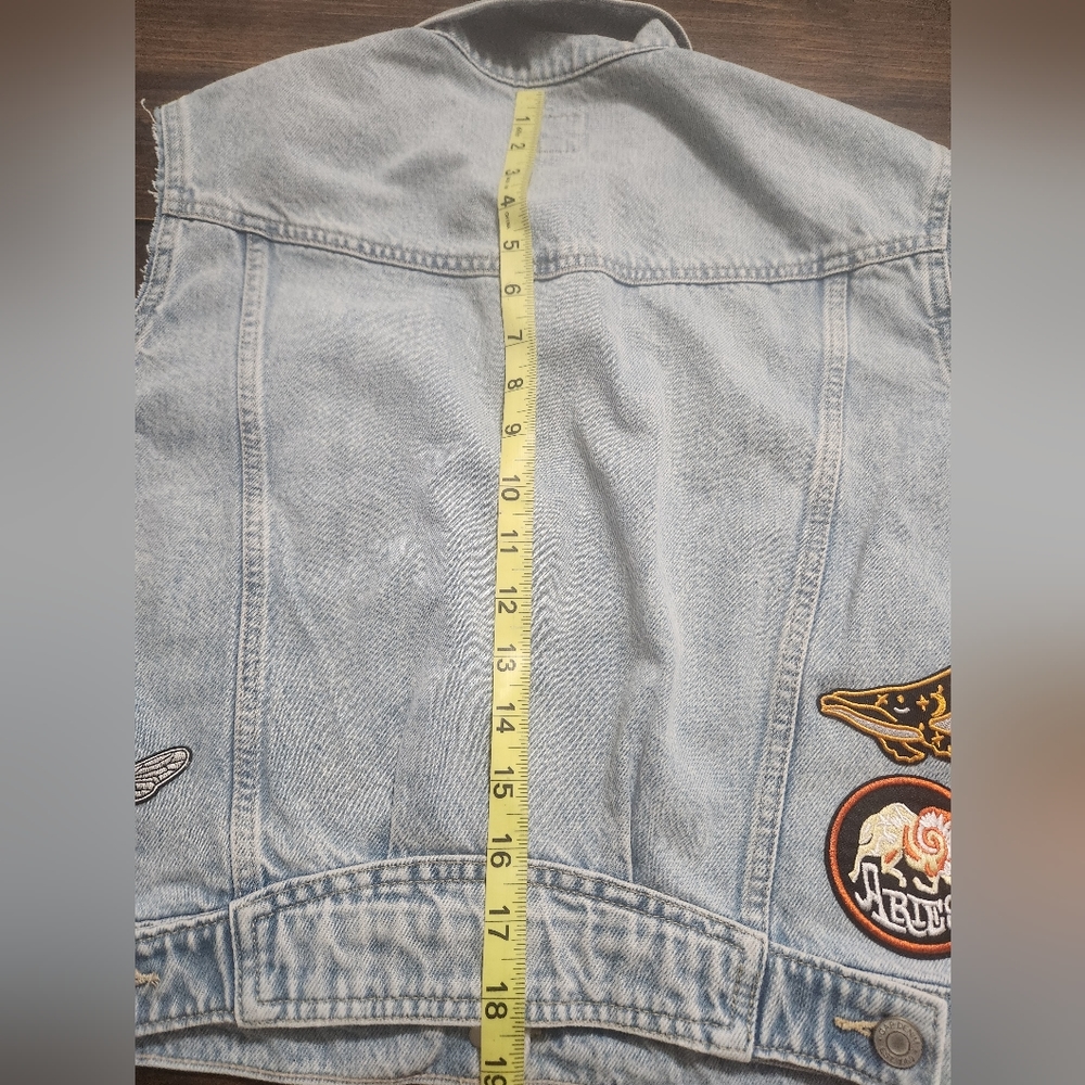 Gap Distressed Denim Jean Vest with Patches small - Picture 9 of 9
